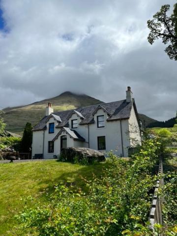 Beautiful Farm House At The Foot Of Ben More. Crianlarich Exterior photo